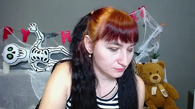 NinaFlawlees online show from 11/01/25, 01:13