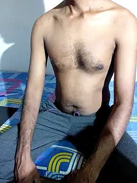 Snapshot of robinsan1010 chatting on 03/18/26, 04:43 robinsan1010 online show from 03/18/26, 04:43