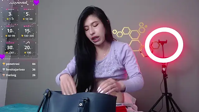 Snapshot of adriscute chatting on 01/15/25, 06:43 adriscute online show from 01/15/25, 06:43