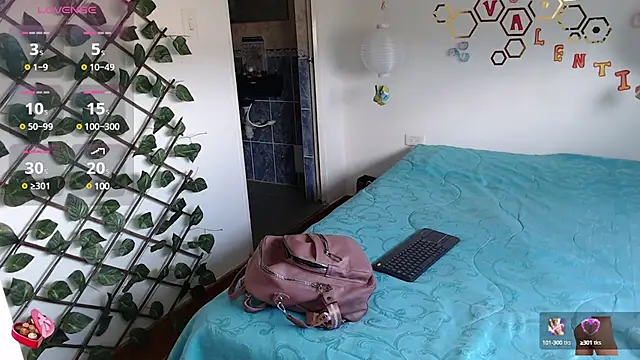 Snapshot of adriscute chatting on 02/19/25, 07:59 adriscute online show from 02/19/25, 07:59