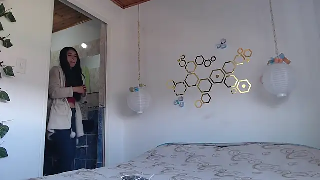 Snapshot of adriscute chatting on 02/28/25, 09:12 adriscute online show from 02/28/25, 09:12