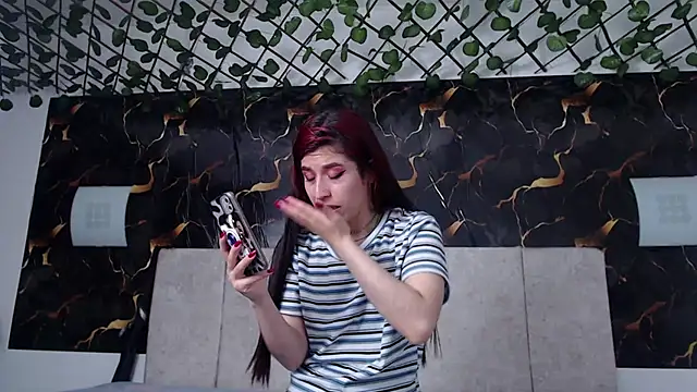 adriscute online show from 05/08/26, 03:45