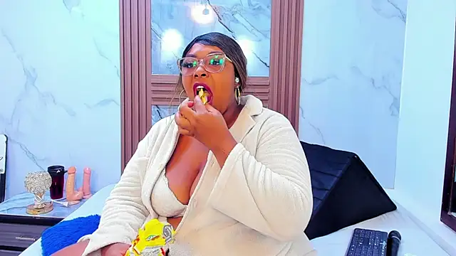 Snapshot of HannyMansonh chatting on 01/19/25, 06:20 HannyMansonh online show from 01/19/25, 06:20