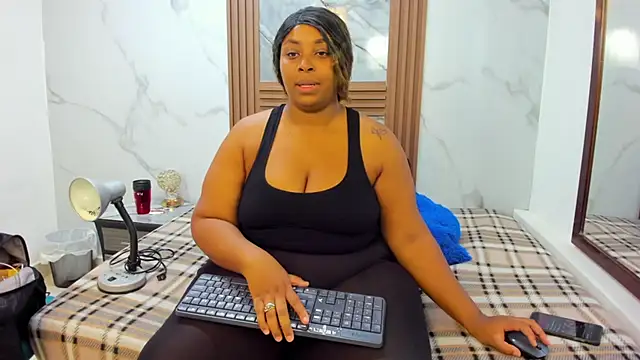 Snapshot of HannyMansonh chatting on 02/05/25, 03:02 HannyMansonh online show from 02/05/25, 03:02