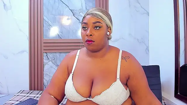 Snapshot of HannyMansonh chatting on 02/13/25, 06:41 HannyMansonh online show from 02/13/25, 06:41