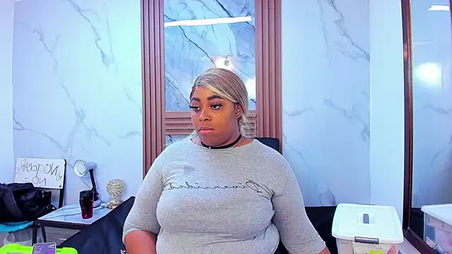 Snapshot of HannyMansonh chatting on 02/16/25, 03:04 HannyMansonh online show from 02/16/25, 03:04