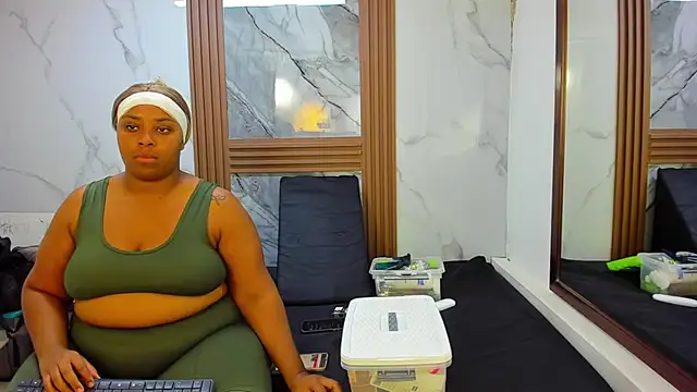 Snapshot of HannyMansonh chatting on 03/01/25, 03:10 HannyMansonh online show from 03/01/25, 03:10