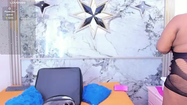 Snapshot of HannyMansonh chatting on 09/20/25, 03:51 HannyMansonh online show from 09/20/25, 03:51