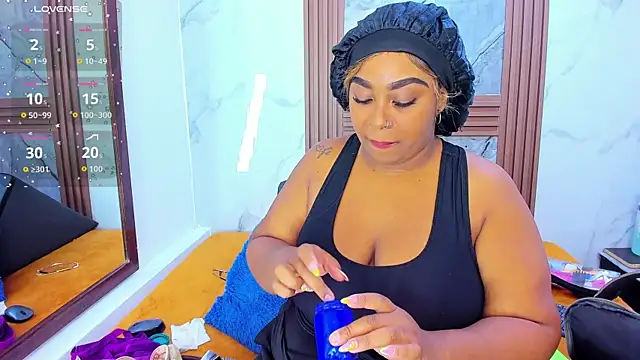 Snapshot of HannyMansonh chatting on 10/15/25, 03:50 HannyMansonh online show from 10/15/25, 03:50