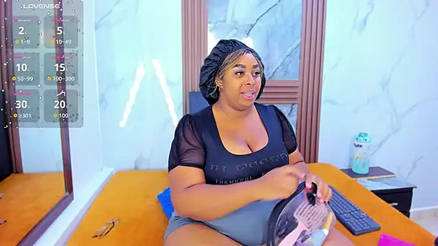 Snapshot of HannyMansonh chatting on 10/18/25, 03:20 HannyMansonh online show from 10/18/25, 03:20