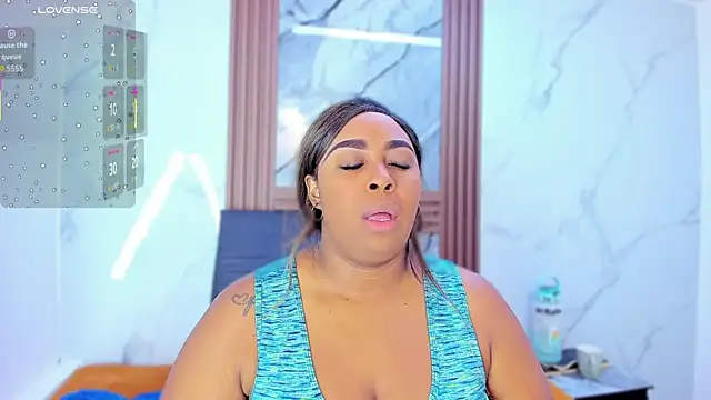 Snapshot of HannyMansonh chatting on 10/29/25, 03:42 HannyMansonh online show from 10/29/25, 03:42