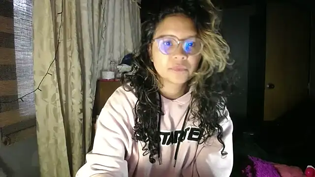 Snapshot of Hathorlove chatting on 11/28/25, 09:50 Hathorlove online show from 11/28/25, 09:50