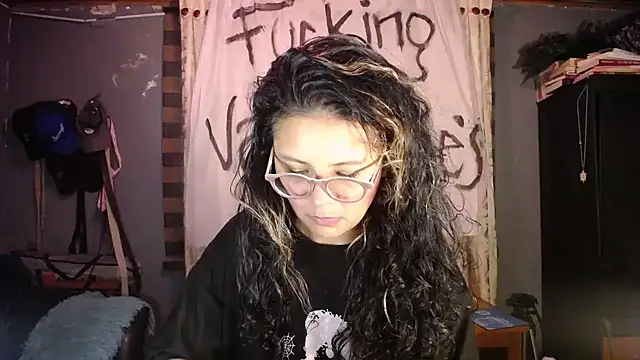 Snapshot of Hathorlove chatting on 02/12/26, 10:05 Hathorlove online show from 02/12/26, 10:05