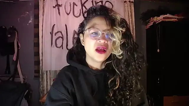 Snapshot of Hathorlove chatting on 02/18/26, 07:04 Hathorlove online show from 02/18/26, 07:04