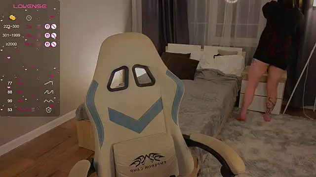 Snapshot of zelda_1 chatting on 09/12/25, 12:55 zelda 1 online show from 09/12/25, 12:55