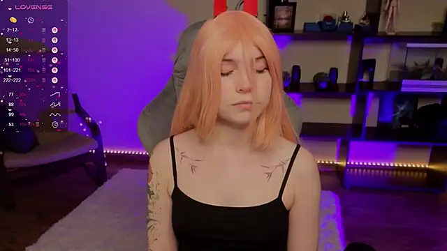 Snapshot of zelda_1 chatting on 12/14/25, 03:45 zelda 1 online show from 12/14/25, 03:45