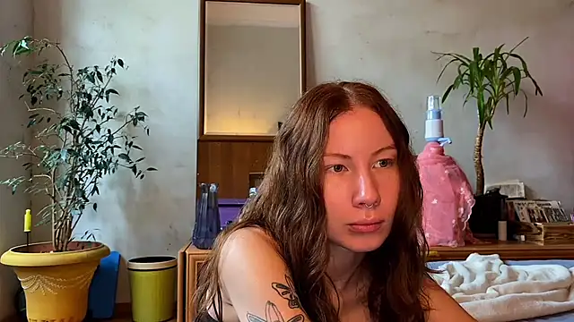 Snapshot of elfess chatting on 09/15/25, 10:04 elfess online show from 09/15/25, 10:04