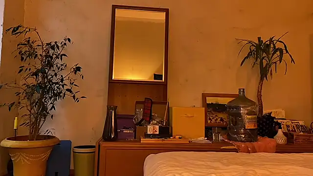 Snapshot of elfess chatting on 09/21/25, 03:35 elfess online show from 09/21/25, 03:35