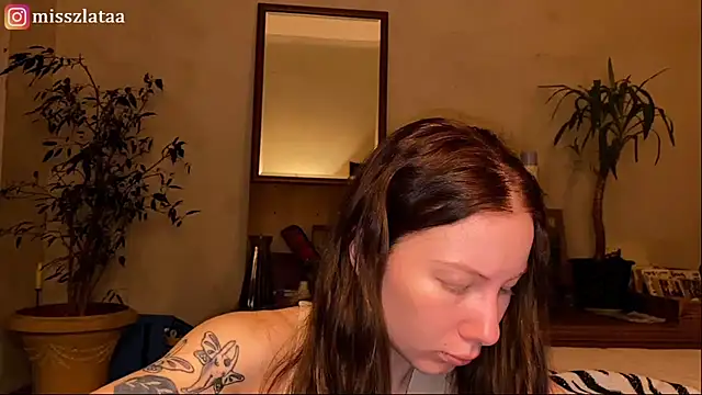 Snapshot of elfess chatting on 11/13/25, 05:06 elfess online show from 11/13/25, 05:06