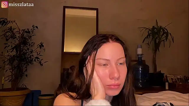 Snapshot of elfess chatting on 11/21/25, 05:50 elfess online show from 11/21/25, 05:50