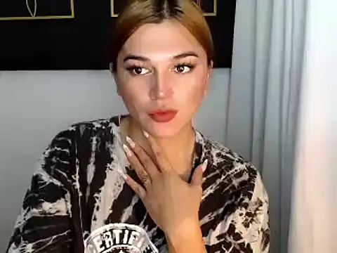 Snapshot of hotstellacumxxx chatting on 12/04/24, 04:43 hotstellacumxxx online show from 12/04/24, 04:43