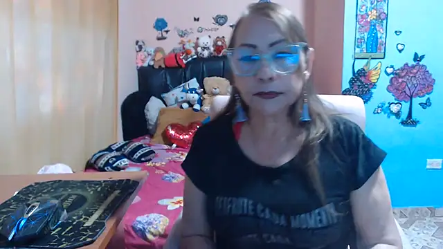 Snapshot of milfeddy_ chatting on 06/04/26, 09:21 milfeddy online show from 06/04/26, 09:21
