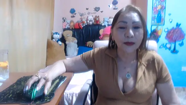 Snapshot of milfeddy_ chatting on 07/19/26, 10:35 milfeddy online show from 07/19/26, 10:35