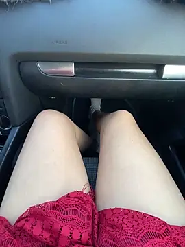 Snapshot of Bayan-Queen chatting on 03/11/25, 05:24 Bayan-Queen online show from 03/11/25, 05:24