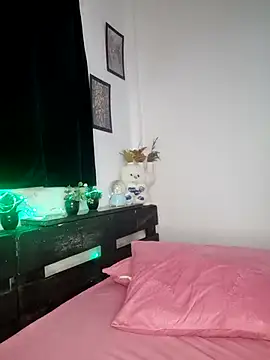 Snapshot of Bayan-Queen chatting on 03/13/25, 11:38 Bayan-Queen online show from 03/13/25, 11:38