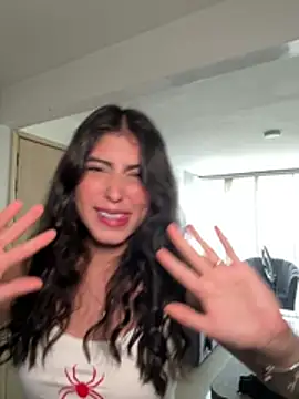 Snapshot of Gaby_zahir_ chatting on 12/23/24, 01:13 Gaby zahir online show from 12/23/24, 01:13