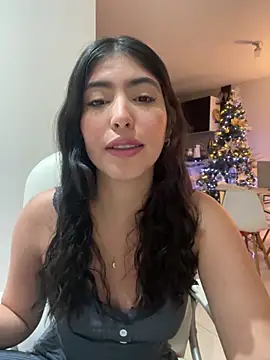 Snapshot of Gaby_zahir_ chatting on 12/28/24, 09:52 Gaby zahir online show from 12/28/24, 09:52