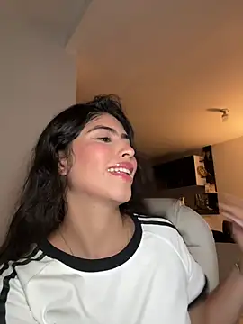 Snapshot of Gaby_zahir_ chatting on 01/15/25, 12:30 Gaby zahir online show from 01/15/25, 12:30