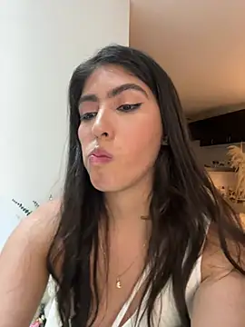 Snapshot of Gaby_zahir_ chatting on 02/01/25, 02:47 Gaby zahir online show from 02/01/25, 02:47