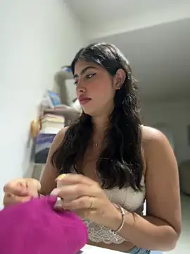 Snapshot of Gaby_zahir_ chatting on 03/19/25, 09:38 Gaby zahir online show from 03/19/25, 09:38