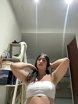 Snapshot of Gaby_zahir_ chatting on 03/22/25, 09:34 Gaby zahir online show from 03/22/25, 09:34