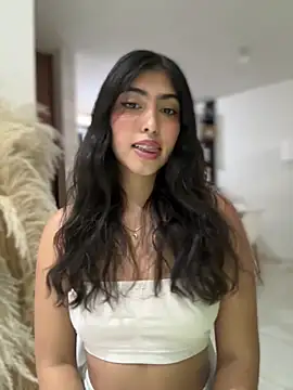 Snapshot of Gaby_zahir_ chatting on 03/22/25, 12:35 Gaby zahir online show from 03/22/25, 12:35