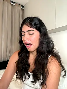 Snapshot of Gaby_zahir_ chatting on 09/12/25, 10:48 Gaby zahir online show from 09/12/25, 10:48