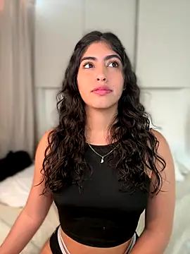 Snapshot of Gaby_zahir_ chatting on 10/06/25, 11:40 Gaby zahir online show from 10/06/25, 11:40