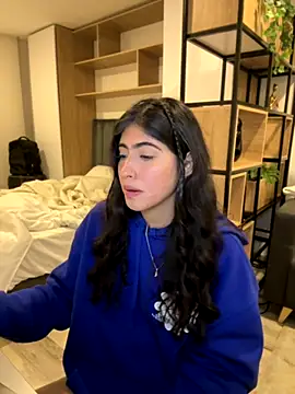 Snapshot of Gaby_zahir_ chatting on 10/21/25, 12:44 Gaby zahir online show from 10/21/25, 12:44