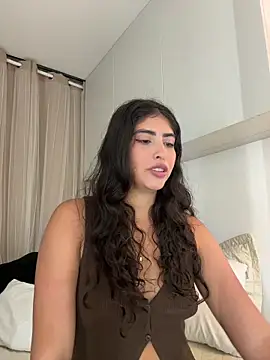 Gaby zahir  online show from 04/16/26, 11:29