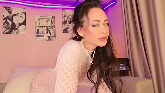 NaomiBlack35 online show from 10/08/25, 07:00