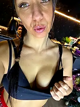 LeticiaWoods online show from 12/22/25, 07:05