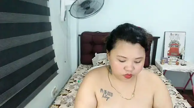 Snapshot of Asianwow22 chatting on 01/29/25, 12:02 Asianwow22 online show from 01/29/25, 12:02