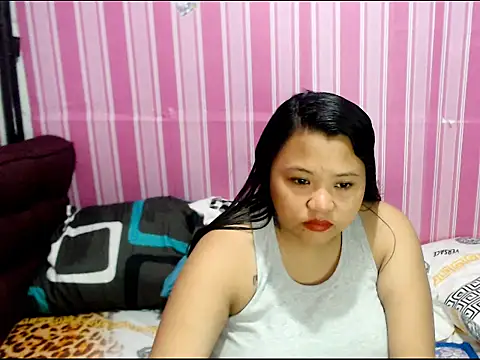 Snapshot of Asianwow22 chatting on 06/26/26, 12:42 Asianwow22 online show from 06/26/26, 12:42
