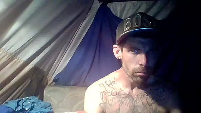 Snapshot of prettyboytatted69 chatting on 04/03/26, 04:43 prettyboytatted69 online show from 04/03/26, 04:43