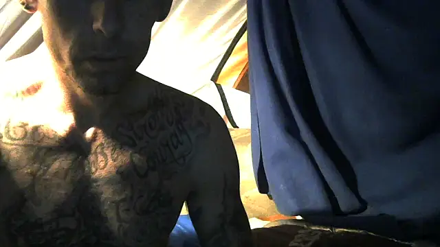 Snapshot of prettyboytatted69 chatting on 04/05/26, 08:50 prettyboytatted69 online show from 04/05/26, 08:50