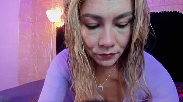 Snapshot of JennyRouse01 chatting on 05/08/26, 11:04 JennyRouse01 online show from 05/08/26, 11:04