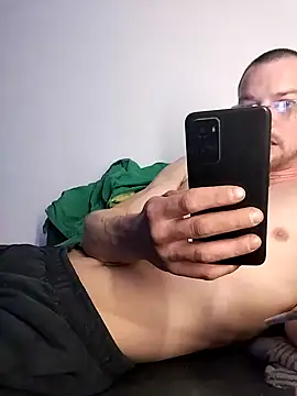 Snapshot of kgltintan chatting on 12/21/24, 07:49 kgltintan online show from 12/21/24, 07:49