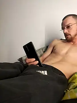 Snapshot of kgltintan chatting on 12/26/24, 10:41 kgltintan online show from 12/26/24, 10:41