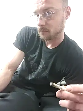 Snapshot of kgltintan chatting on 03/15/25, 11:39 kgltintan online show from 03/15/25, 11:39